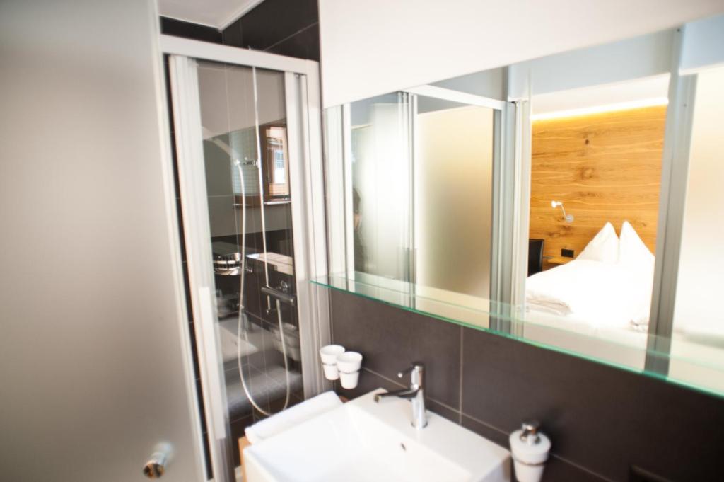 Elite Alpine Lodge - Apart & Breakfast Saas-Fee Room photo